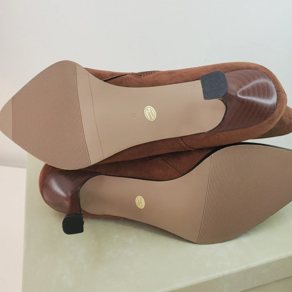 N/A pointed toe